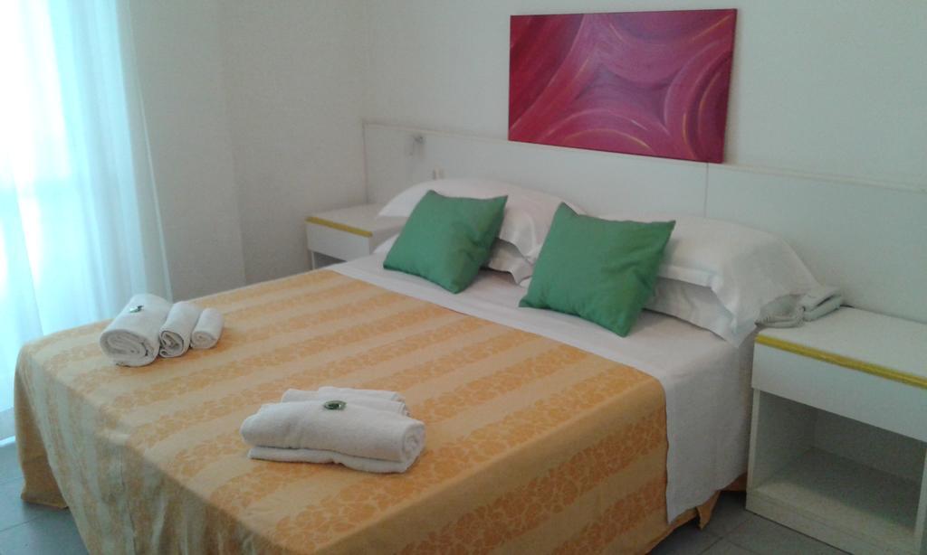 Hotel Flying Pesaro Exterior foto